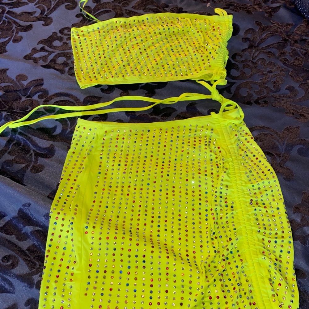 Two piece skirt set